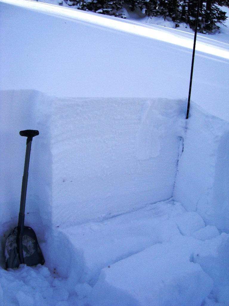Hyalite 115 cm deep snowpit Hyalite 115 cm deep snowpit