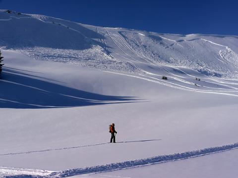 Approaching Henderson Bench Avalanches
