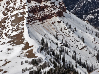Wet slab avalanche near Sphinx Mountain